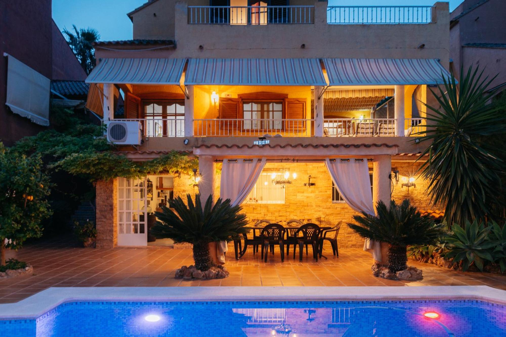 Chalet, Villa Rodeada De Naturaleza Piscina A Doce Klm De Valencia Y 7 Del Aeropuerto Exterior photo